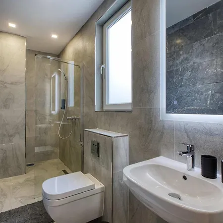 Urban 19 Residences Urban Escape Inn